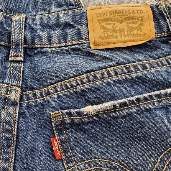 Levis Shortalls Blue Bib Shorts Girls 12R 29x4 Distressed Med Wash Cotton Denim - Picture 7 of 12